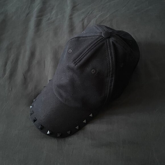 VALENTINO ROCKSTUD COTTON BASEBALL CAP WITH STUD APPLIQUÉ - Picture 3 of 10